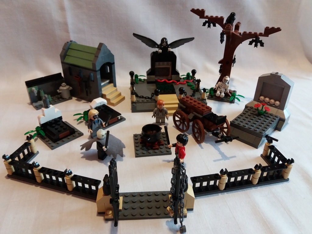 Lego harry 2025 potter graveyard