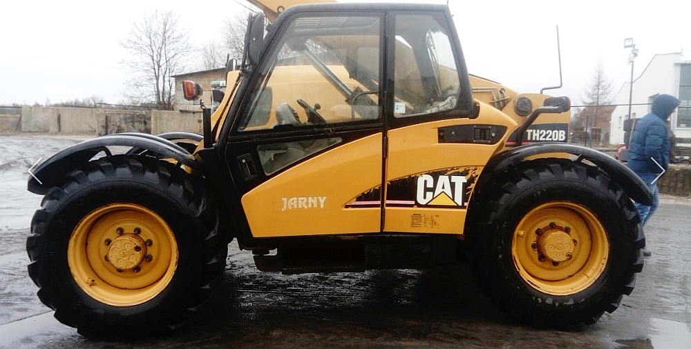 Ładowarka teleskopowa CAT TH220B