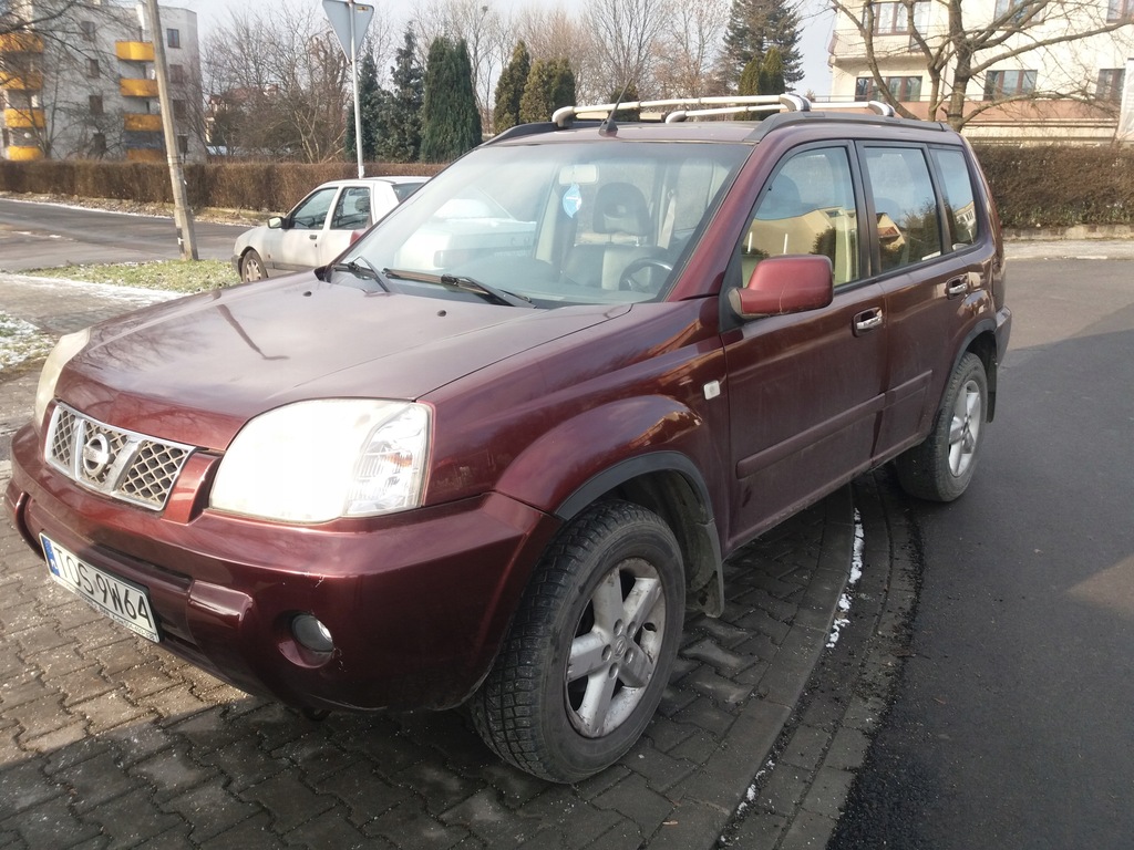 Samochód osobowy Nissan X-trial