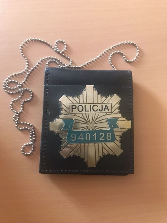 Odznaka policyjna w etui (replika, blacha, 997)