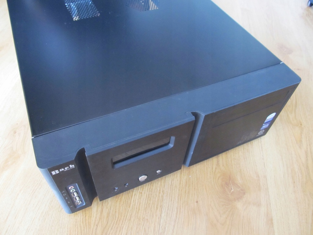 Obudowa THERMALTAKE BACH HTPC VB8000BNS VB8001BNS
