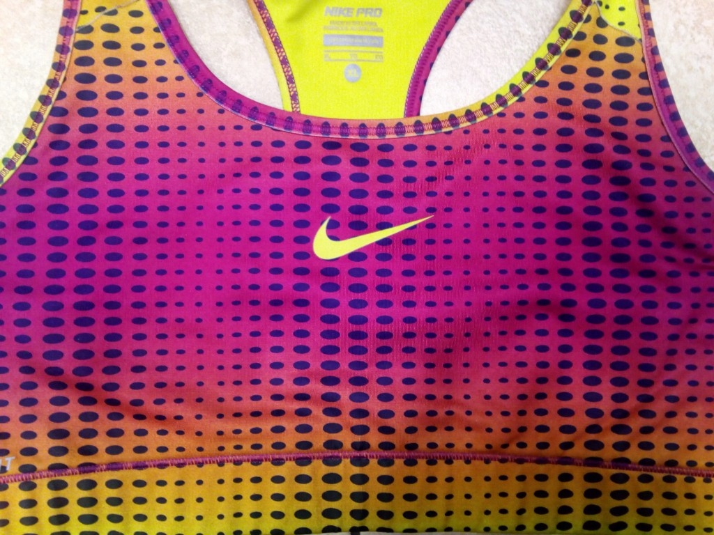 top sportowy Nike