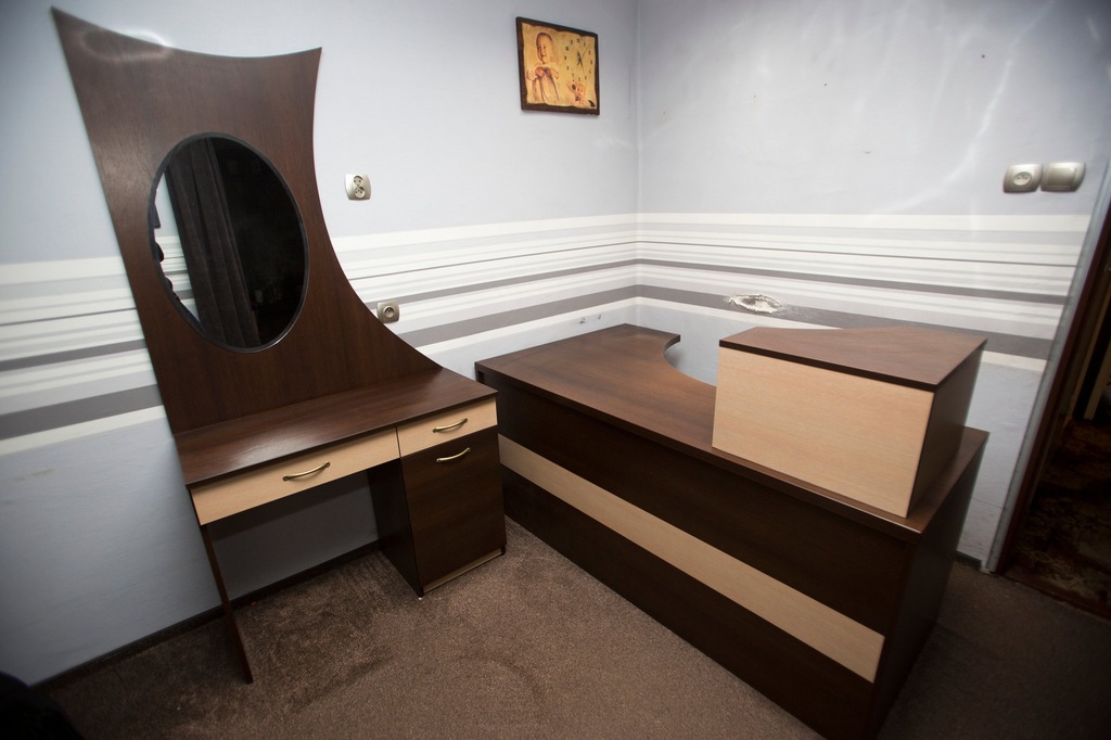 Solidne duże biurko na biurko robione na zamówieni