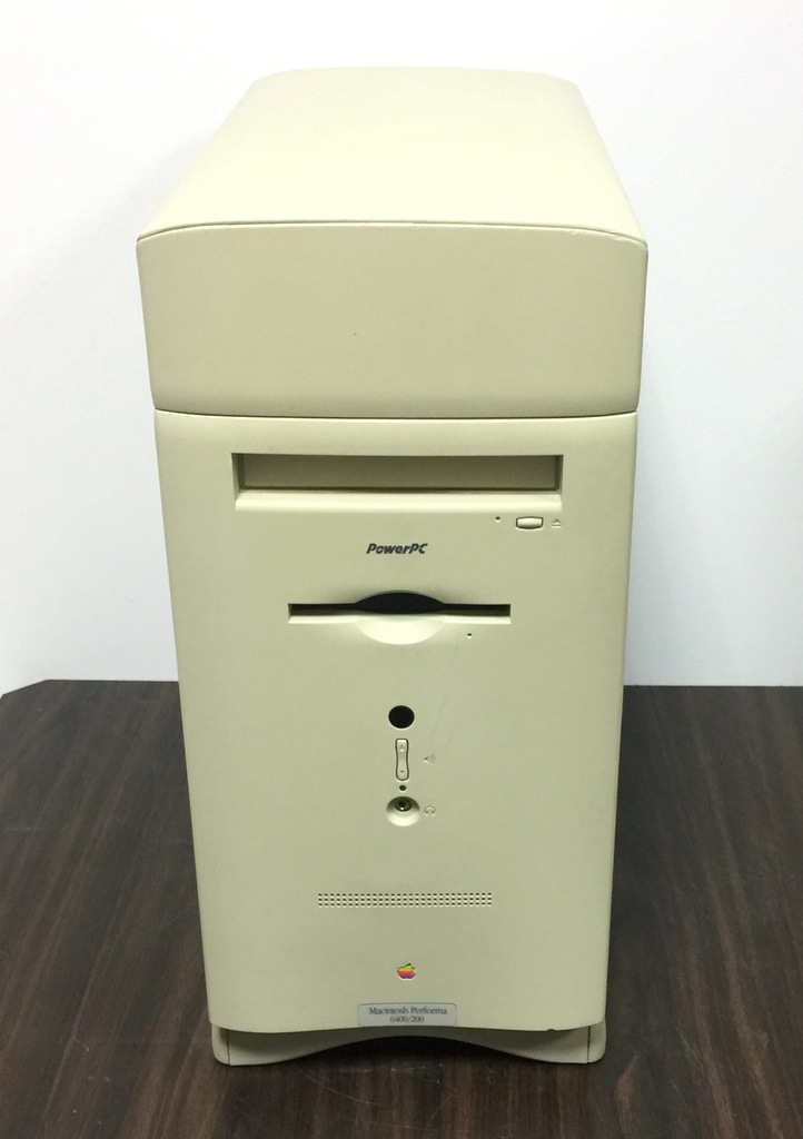 Apple Macintosh Performa 6400/200 Mac Os 8.0
