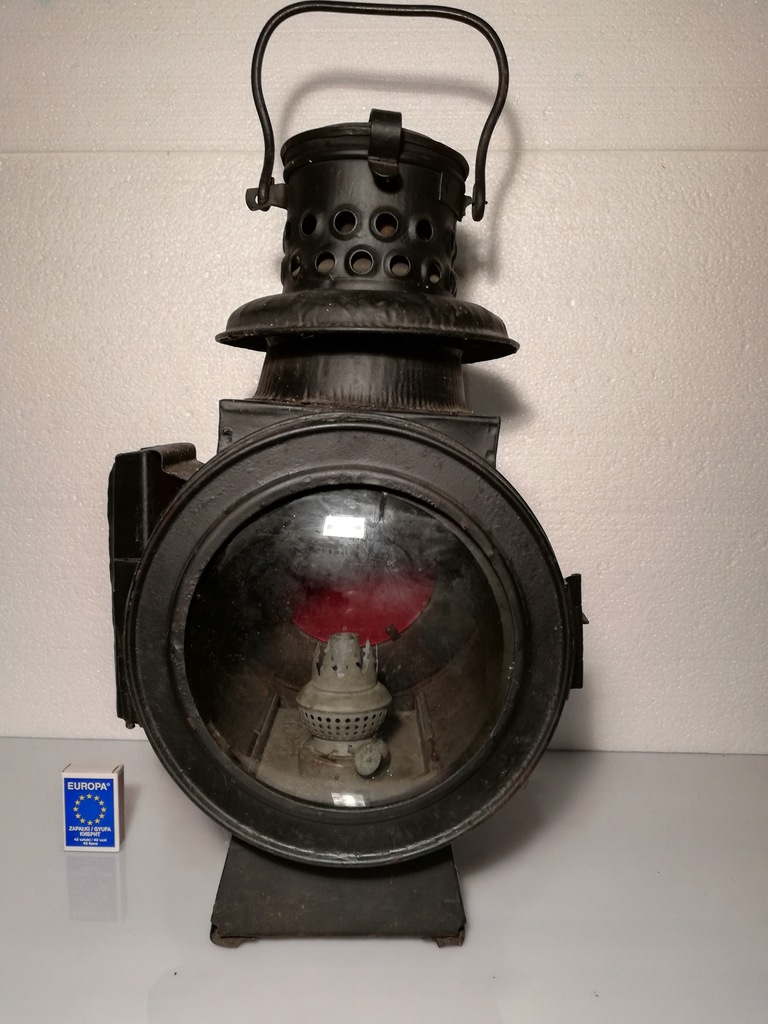 duża lampa kolejowa naftowa