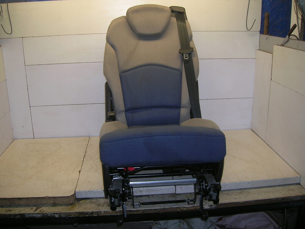FOTEL ŚRODKOWY 2 RZĄD PEUGEOT 807 CITROEN C8
