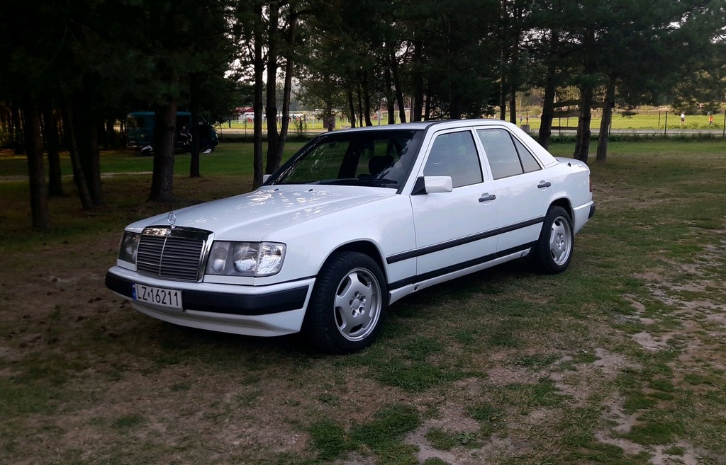 Mercedes-Benz W124 Biały 250D Zamiana Zamienie 