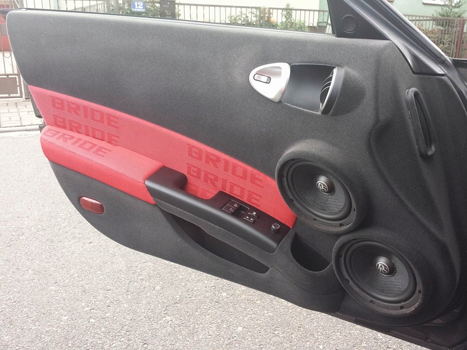 Flock Tuning Car audio tapicerka 2x kick bass 350z