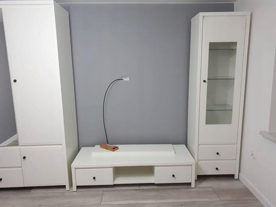 Meble Karet BRW nowe białe rtv witryna półka