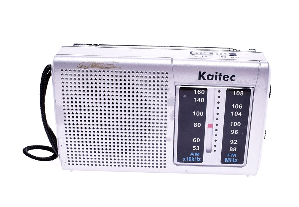 6337-28 ...KAITEC HS-218 ... w#w RADIO AM/FM