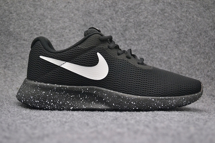 nike tanjun oreo