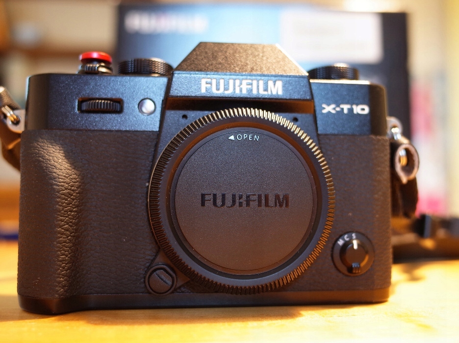 Sprzedam aparat Fujifilm X-T10 body