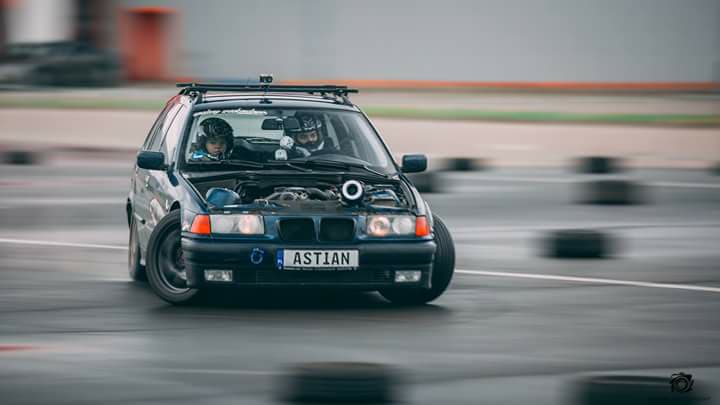 bmw e36 touring drift m52b28