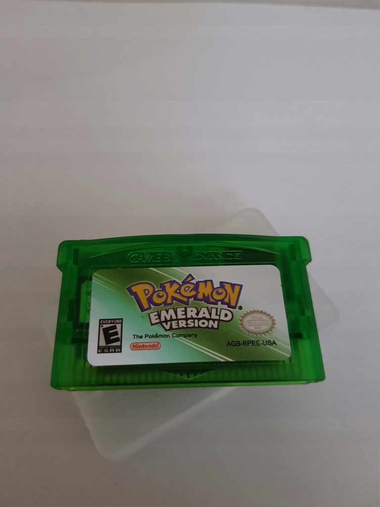 Game boy Advance Pokemon Emerald NDS DS