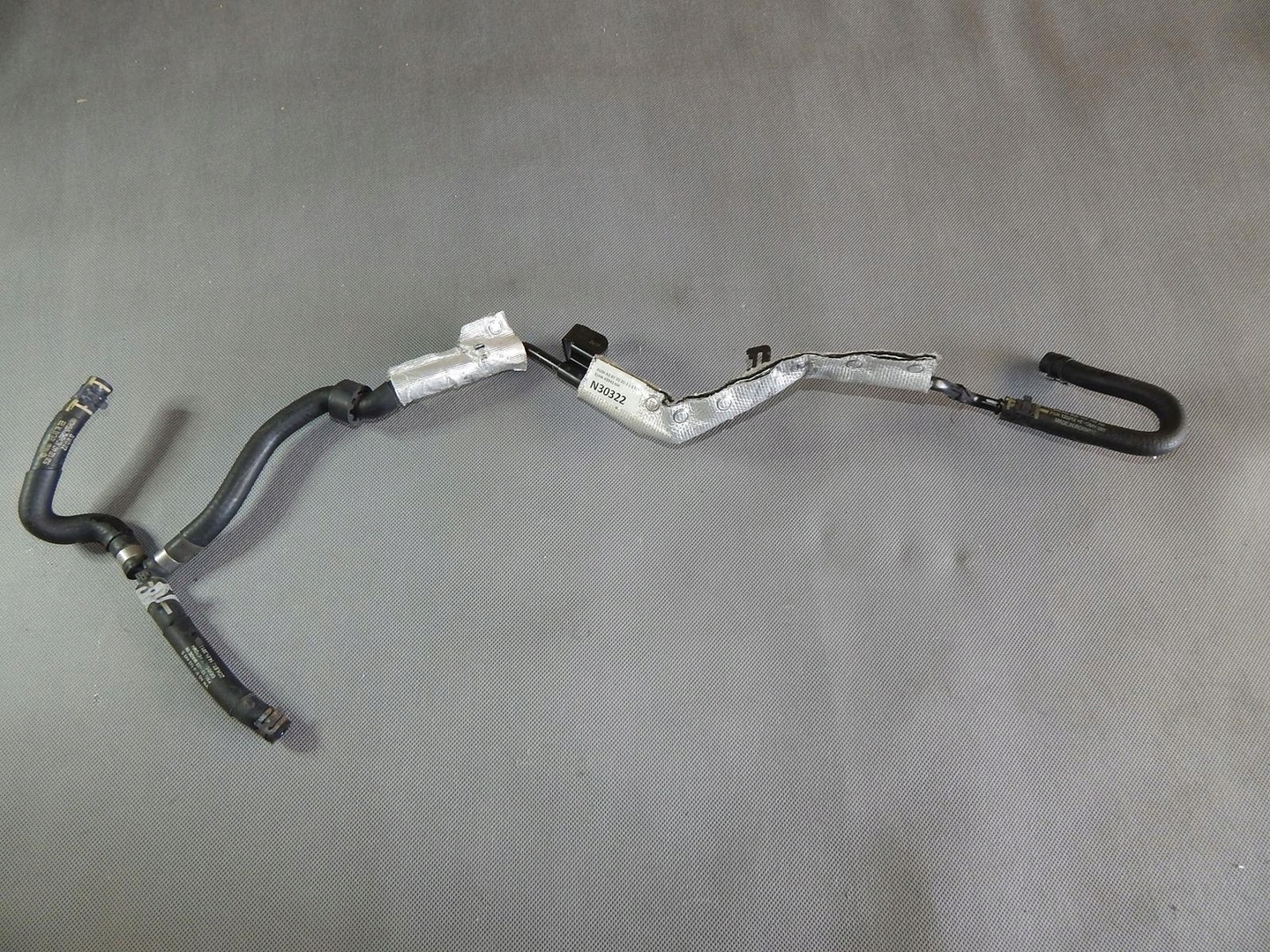 AUDI A3 8V WATER HOSE PIPE 04L121070D