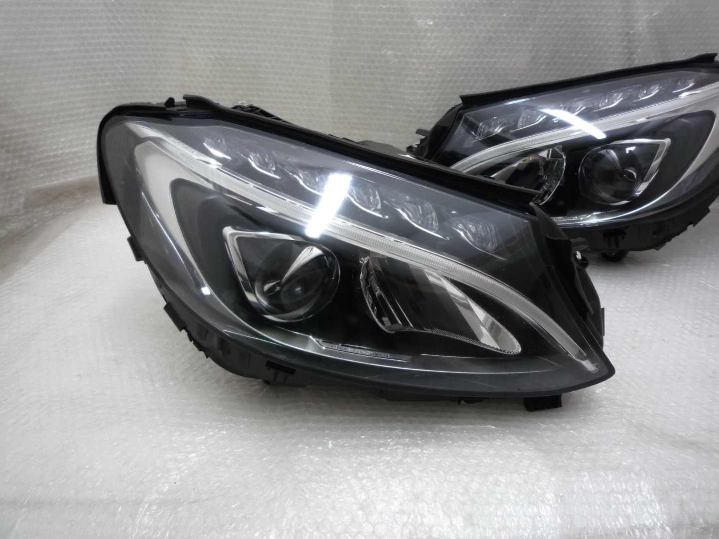 lights Mercedes C Klasa W205 Full LED left right