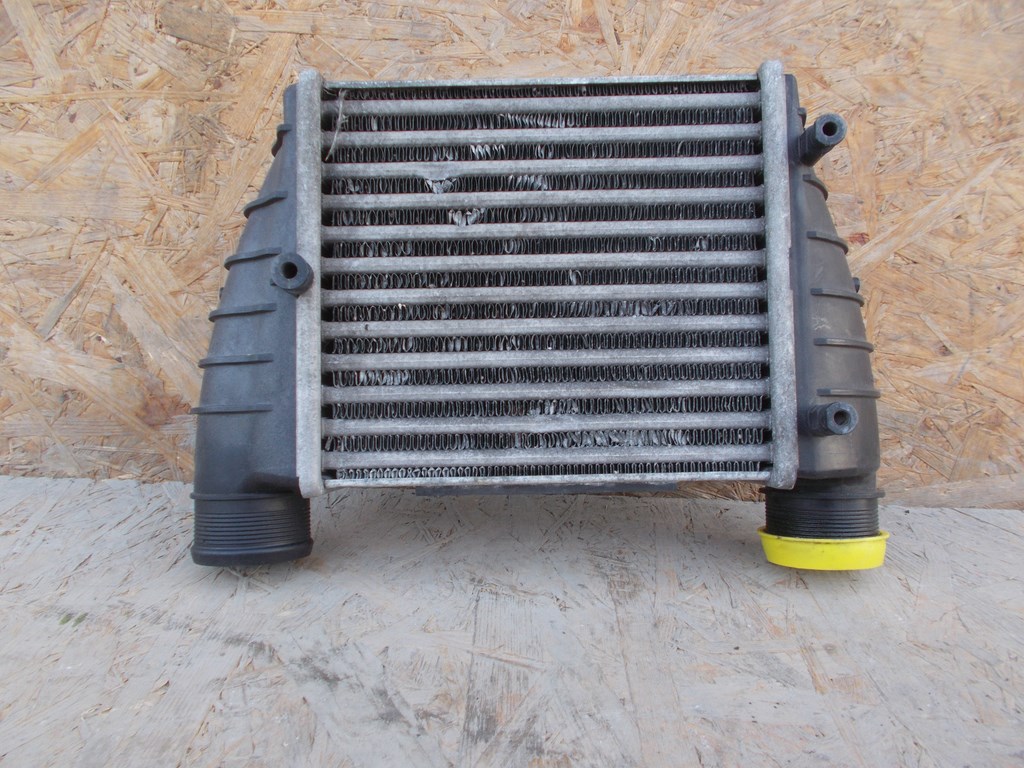 intercooler AUDI A4 B7 SEAT EXEO 8E0145806Q