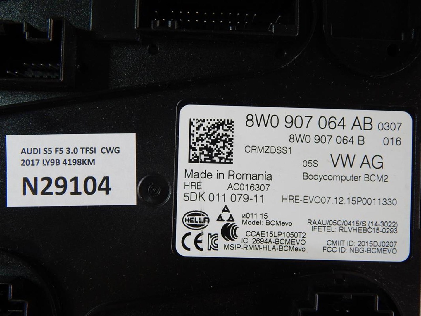 AUDI S5 comfort control unit BCM 8W0907064AB