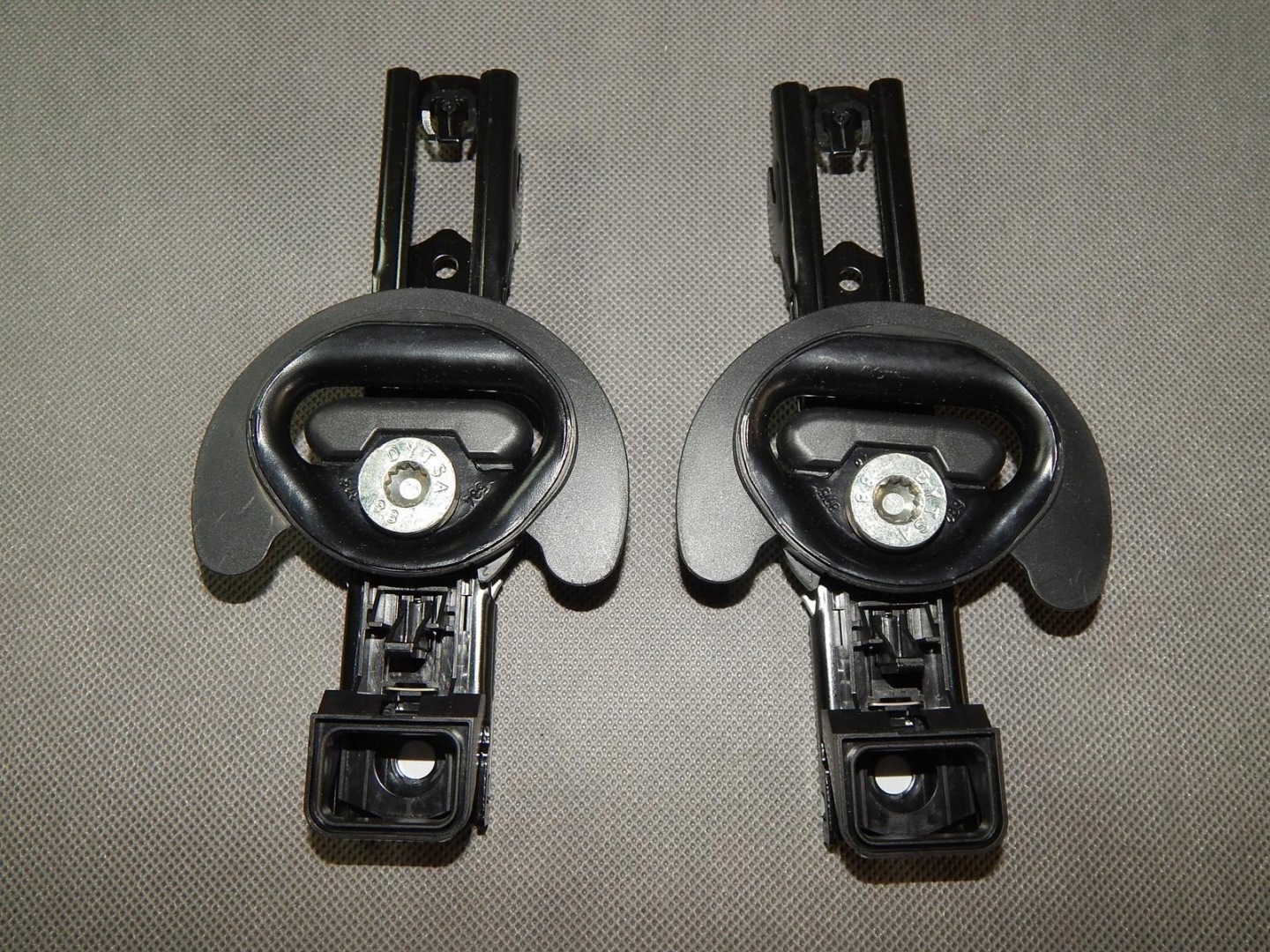 AUDI S5 F5 kolejnice PROWADNICA stěny 4M0857819