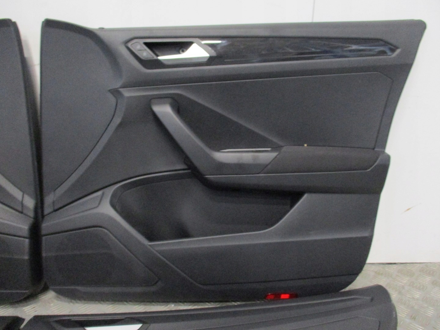 kárpit kárpitok ajtó VW T-ROC 2GA far