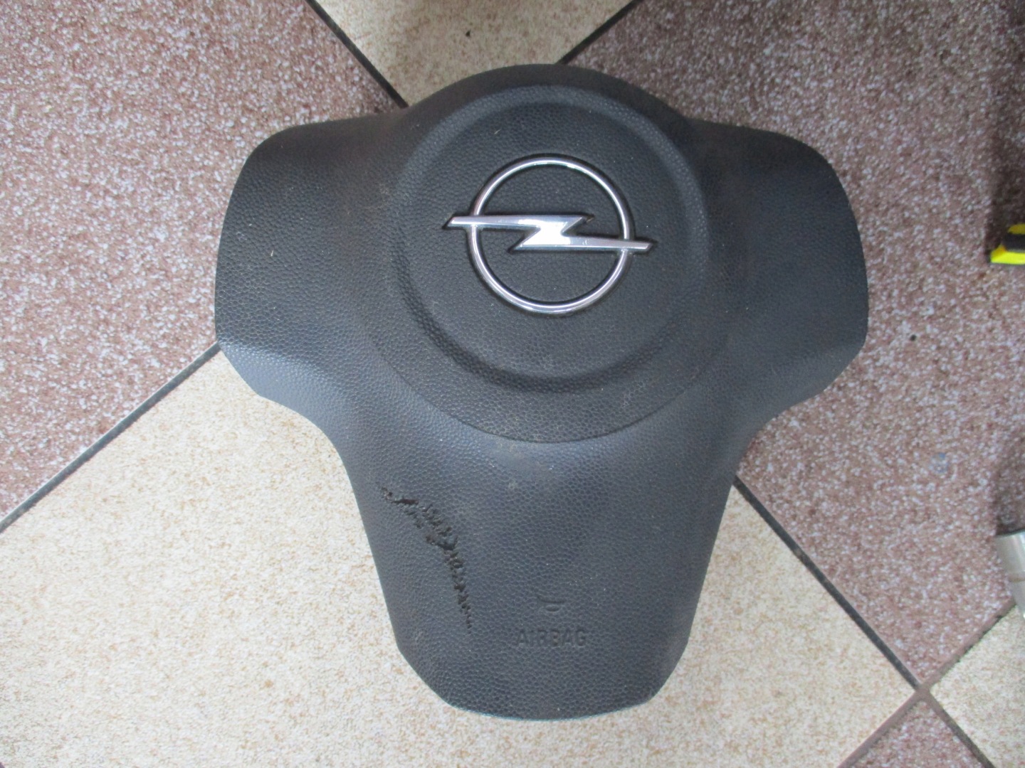 dashboard OPEL CORSA D rysy