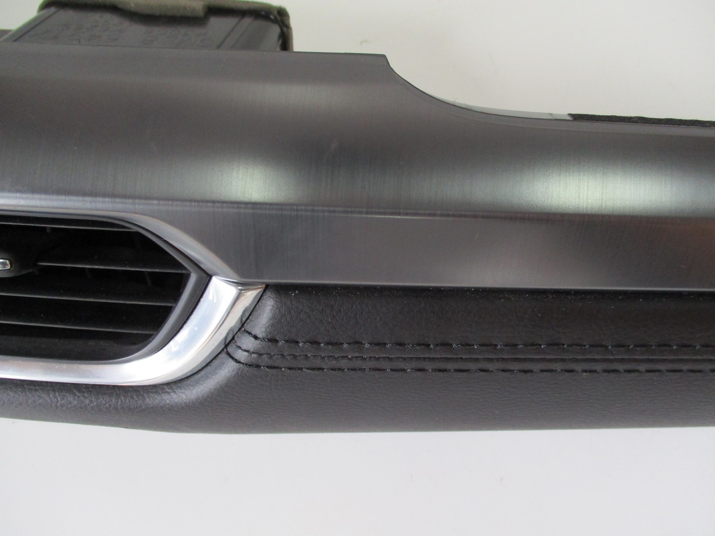 decorative trim consoles Mazda 6 VI 16r leather