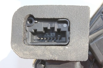 Prowadnik klamki z zamkiem drzwi Skoda 5N0837885H