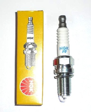 ŚWIECA BR9ECS NGK V-MAX VMAX VENTURE NSR 125 SRX HONDA YAMAHA QUAD BOMBARDI