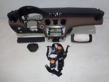 фото thumb №1, Mercedes a-klasa w176 приборная панель подушка безопасности ремни