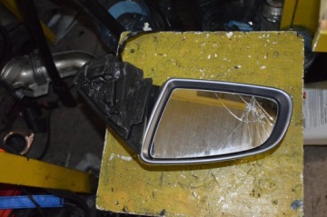 фото thumb №1, Audi a3 8p дзеркало лівий перед ly7h