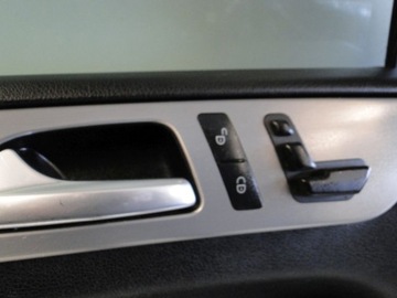 фото thumb №2, Mercedes ml w166 gl x166 кнопка відкривання двері