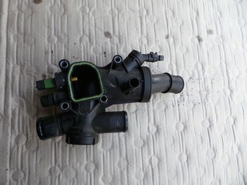 фото thumb №4, Корпус термостата peugeot 407sw 2.0hdi 965682980