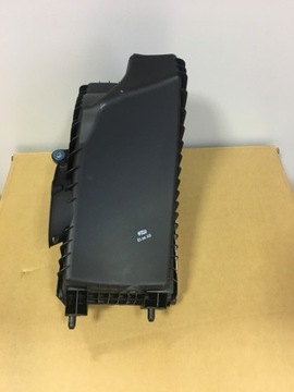 фото thumb №1, Porsche оригінальний номер 7p5128607b корпус фільтра повітря