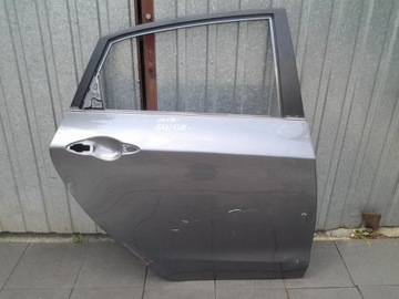 Hyundai i30 i-30 рестайлінг праві двері зад 2012- hb 5d фото №1