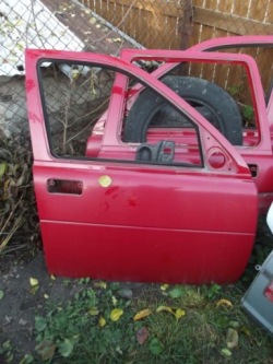 LAND ROVER FREELANDER дверь