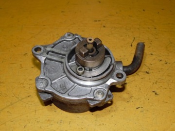 насос вакум 2.2d MERCEDES W210 A6112300065