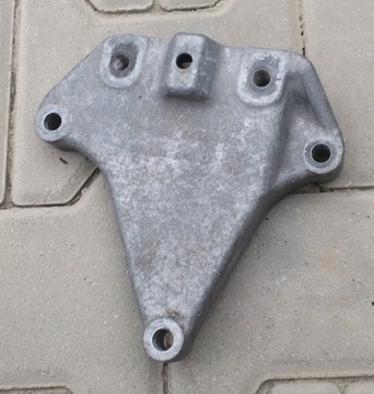 Vw golf jetta кронштейн двигуна коробки 1k0199117bb, фото
