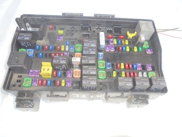 Fuse box jeep cherokee 68194607ad, фото