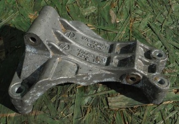 Audi vw кронштейн двигателя коробки генератора 07l903805h, фото