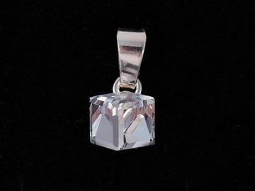 с подвеской в ​​виде куба Swarovski Cube 6мм СЕРЕБРЯНЫЙ