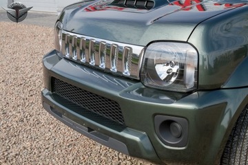 Хромированная решетка радиатора Suzuki Jimny