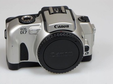 APARAT CANON EOS IX 7- body