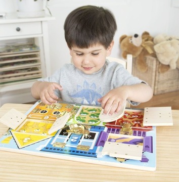 СЕНСОРНАЯ ПЛАТА РАЗВИТИЯ ЗАМКОВ И БЕЗОПАСНОСТИ 13785 MELISSA&DOUG