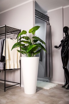 NOWOCZESNA DONICA DEKORACYJNA 90 CM BIAŁA Z PÓŁKĄ