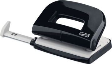 Dziurkacz NOVUS E210 10 kartek czarny