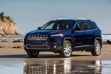 ЦЕНТРАЛЬНЫЙ СПОЙЛЕР СЕРЕБРЯНЫЙ JEEP CHEROKEE KL 2014-17