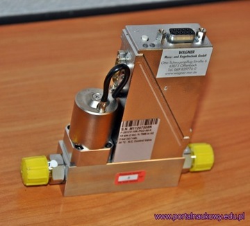 Masowy kontroler przepływu F-201CV-10K-PGD-88-K