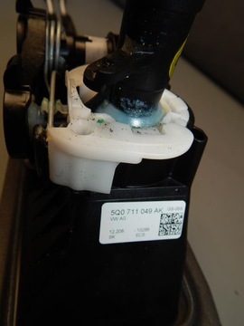 AUDI A3 S3 8V РЫЧАГ ПЕРЕДАЧ 5Q0711049AK