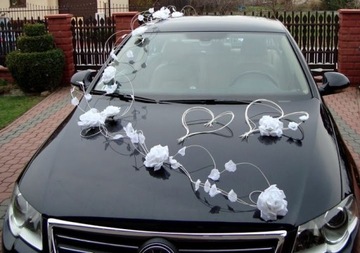Płatki ślubna dekoracja samochodu na samochód