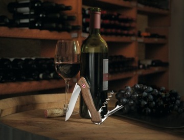 Victorinox 0.9701.63, Карманный нож Wine Master Wood с футляром, орех